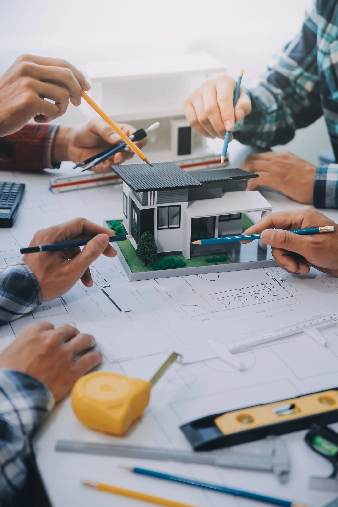 Professionele bouwtekening en ondersteuning bij vergunningen door WILTEK in de regio Achterhoek, voor projecten zoals dakkapellen, aanbouwen en uitbouwen.